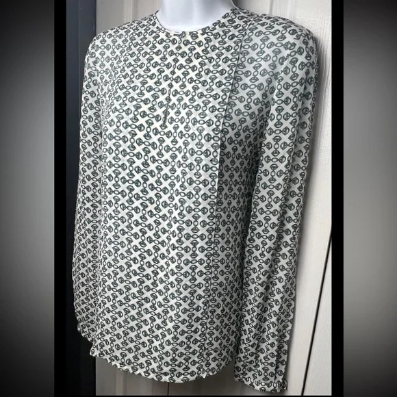 TORY BURCH Chain Print Silk Blouse English Green Long Sleeve Pleated Top 2 - Picture 4 of 10